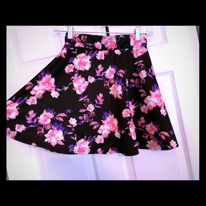 Beautiful Rose Charlotte Ride Russe Skirt